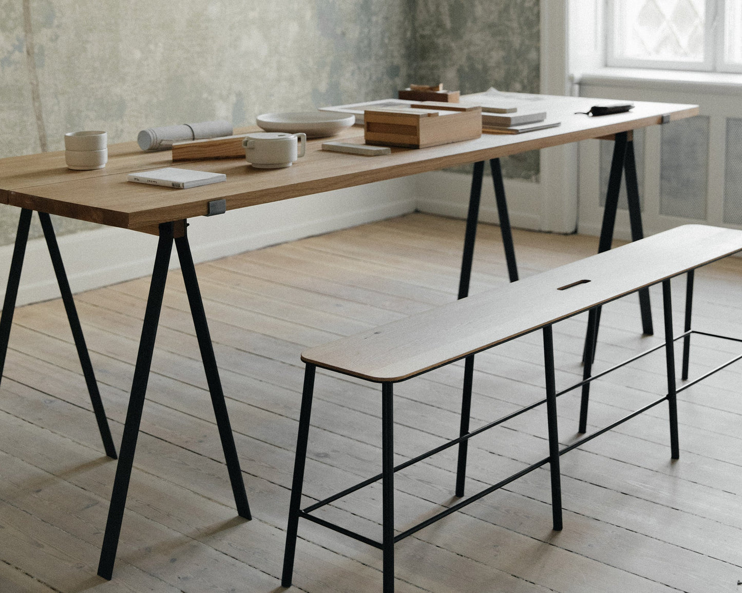 FRAMA Adam Bench | Black / Oak | L160