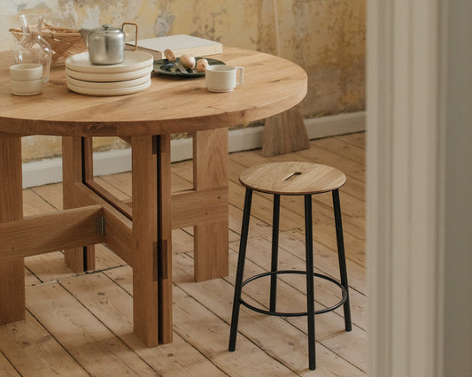 FRAMA Adam Stool Round I Black / Oak I H50