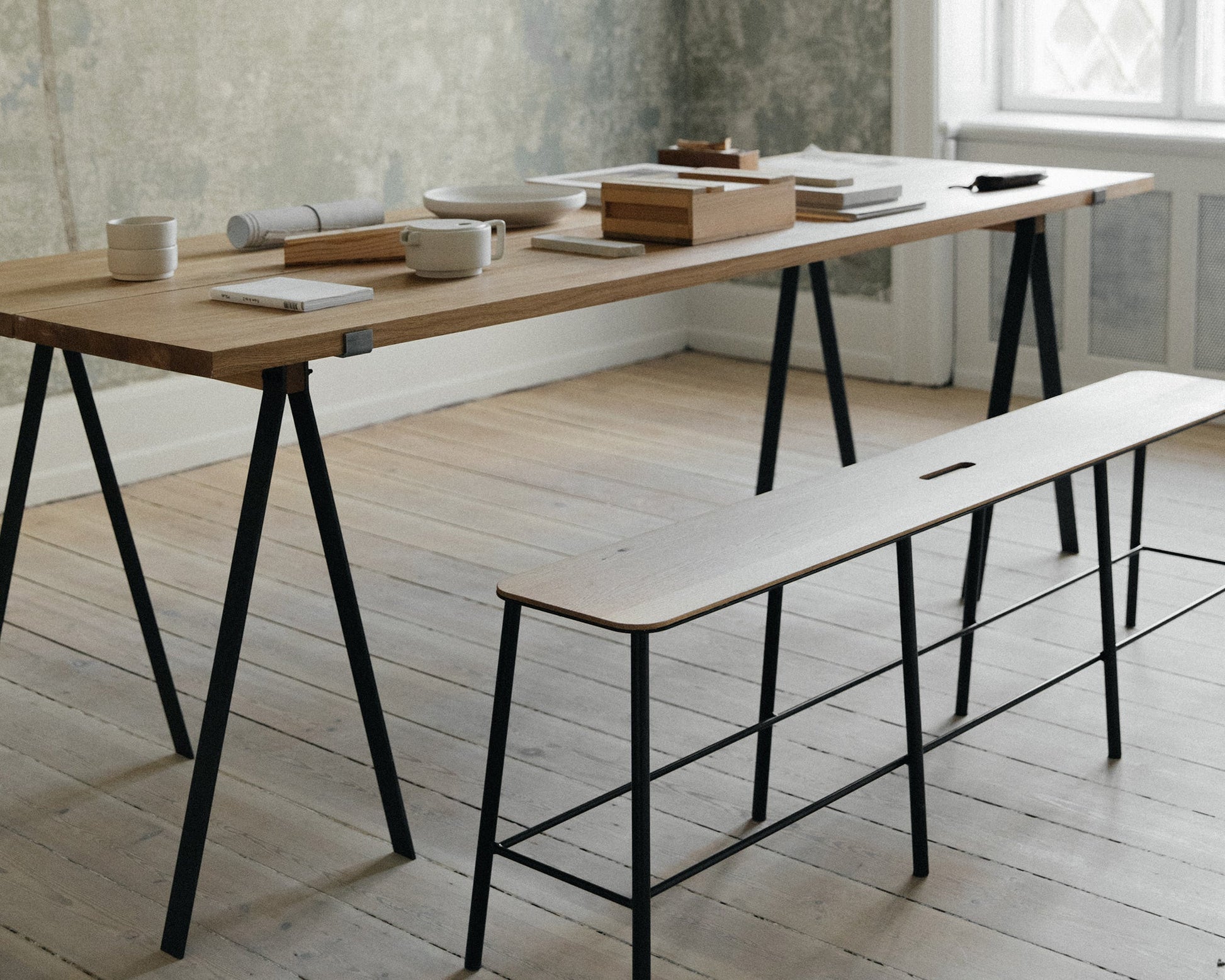 FRAMA Adam Bench | Black / Oak | L160